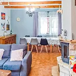 4 Bedroom Beautiful In Nyaraló