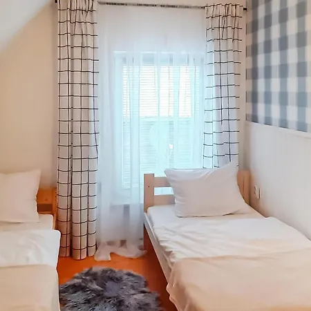 Dom wakacyjny 4 Bedroom Pet Friendly In Zalewo (Ostroda)