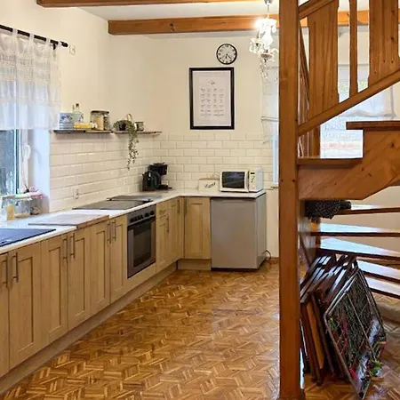 4 Bedroom Lovely In Σπίτι διακοπών Zalewo (Ostroda)