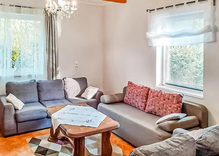 Dom wakacyjny 4 Bedroom Pet Friendly In